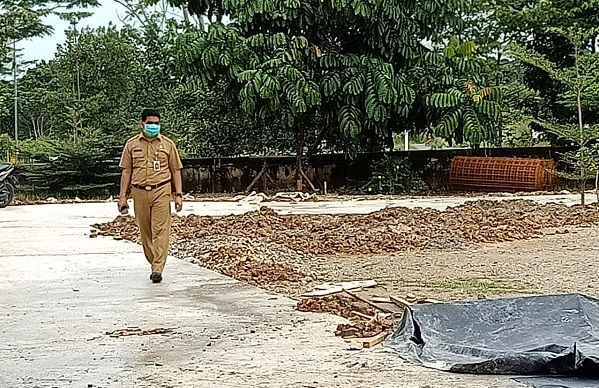 Gorneng Tinjau Semenisasi Halaman DPMPTSP Rohul