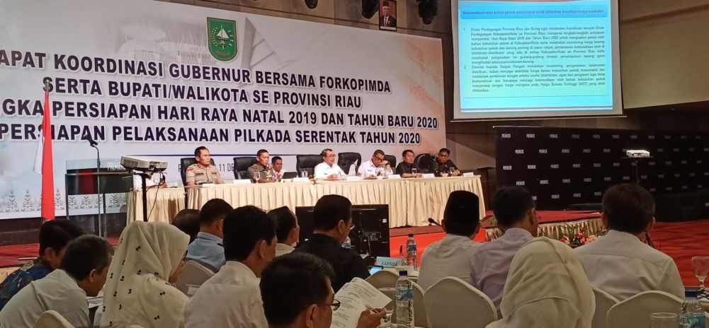 Rakor Gubri Bersama Kepala Daerah di Riau, Kok Cuma Bupati Siak yang Hadir?, Syamsuar Bilang Begini...