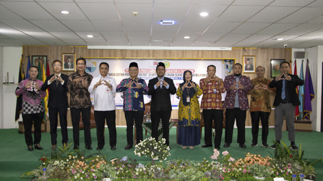 Rektor UMRI Resmikan Sekretariat IAI Wilayah Riau