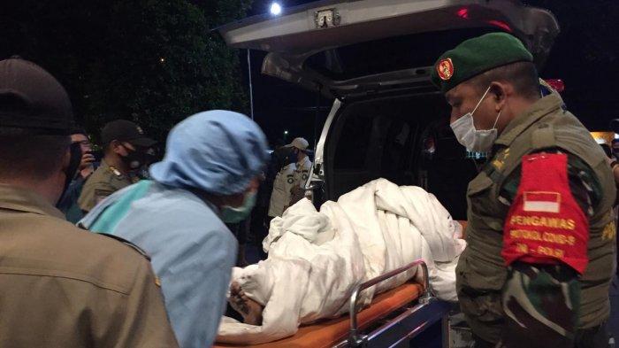 Takut Terjaring Razia, Wanita Cantik Terjun dari Lantai 4 Hotel, Jatuh ke Lumpur, Begini Kondisinya