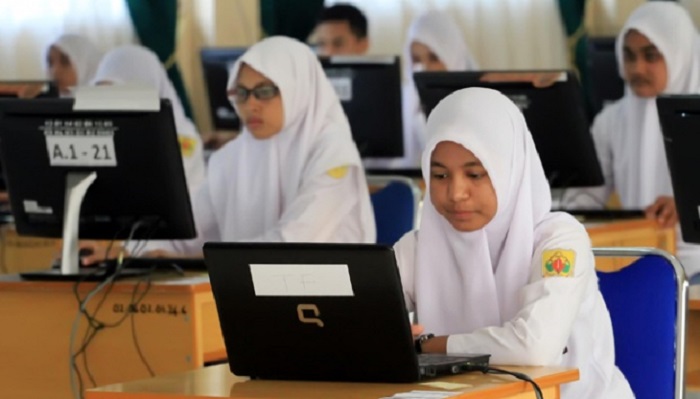 17 Ribu Lebih Siswa SMP di Pekanbaru Jalani Ujian Nasional