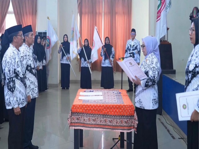 Wakil Bupati Kampar Lantik Pengurus Cabang PGRI 3 Kecamatan