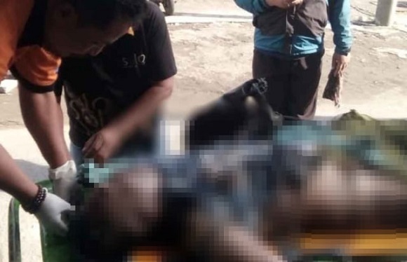 Dendam Santet, Dukun Berserta Istrinya Bakar Dua Dukun Lainnya, Sebelumnya Diberi Minum Racun... 