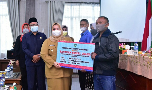26 Kelompok Usaha Bersama Terima Bantuan Usaha Ekonomi Produktif