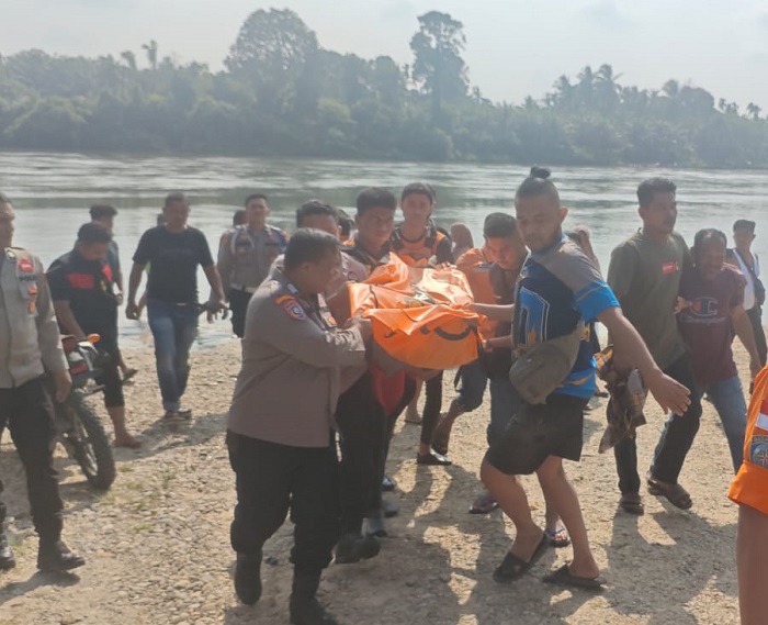 Korban yang Terjatuh dari Jembatan Rantau Berangin Ditemukan Meninggal