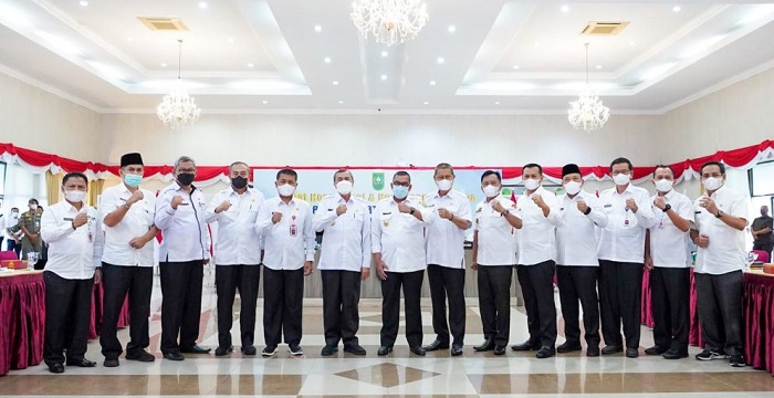 Bahas Sejumlah Isu Penting, Gubernur Riau Kumpulkan Seluruh Kepala Daerah