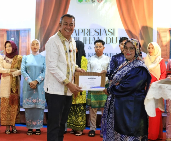 Wabup Muzamil Tutup Grand Final Adujak Genre 2025: Wujudkan Generasi Emas 2045
