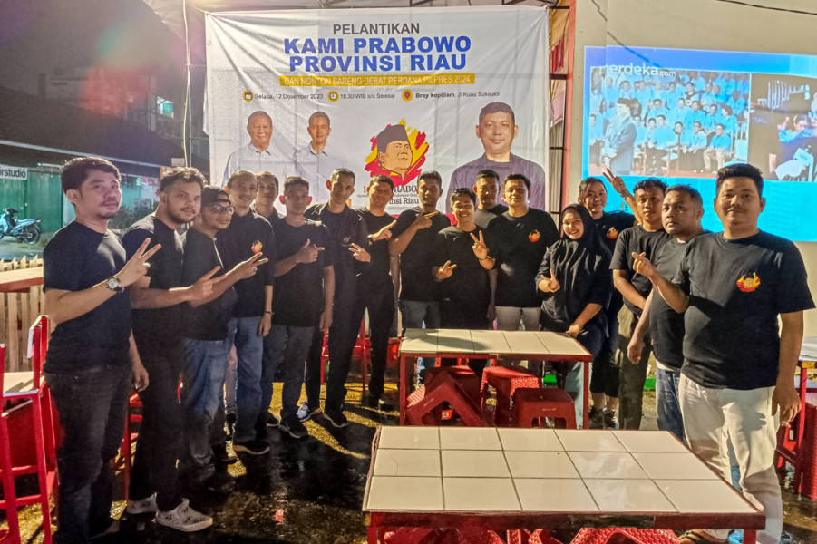 Relawan KAMI Prabowo Riau Gelar Nobar Debat Capres Bersama Kalangan Milenial dan Gen Z