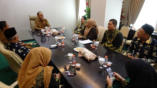 Bupati Inhil Terima Kunjungan FPK Provinsi Riau