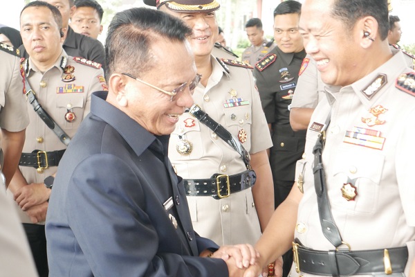 Bupati Rohil Hadiri Penutupan Pendidikan Pembentukan Bintara Polri di SPN Polda Riau