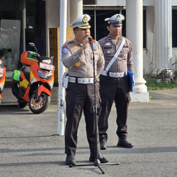 Polisi Siaga 24 Jam Kawal Arus Kendaraan di Riau Selama Long Weekend