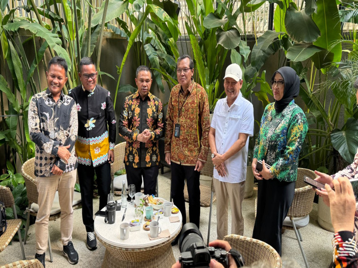 Sekda Kampar Dampingi Gubernur Lakukan Pertemuan Dengan Direktur Gas PLN Nusantara Power