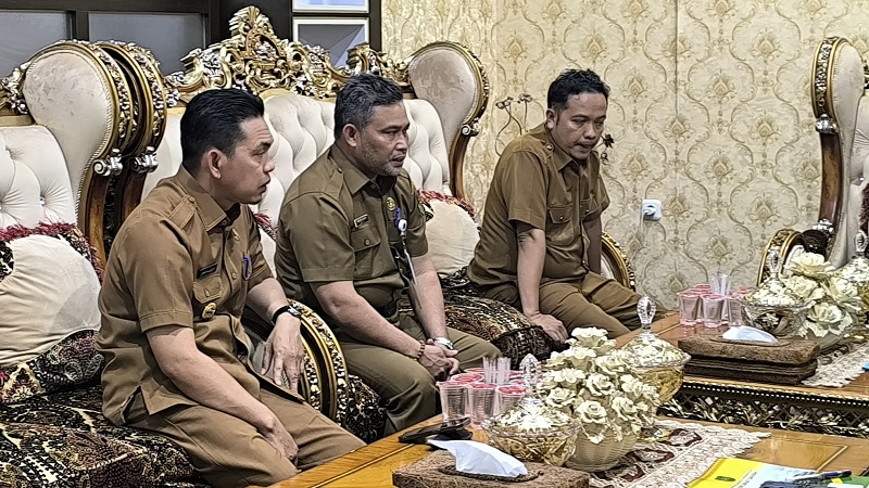 Pj Bupati Inhil Pimpin Rapat Kelanjutan Pembangunan Islamic Center