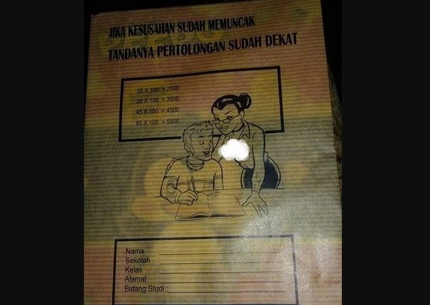 GEGER... Beredar Sampul Buku Anak Gambar Bu Guru Pamer Belahan Dada