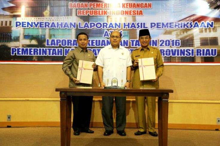 Perdana, Pemkab Inhil Raih WTP dari BPK Riau
