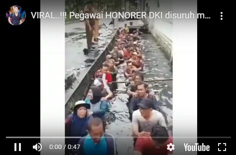 Syarat Perpanjang Kontrak, Puluhan  Pegawai Honorer Harus Masuk Parit, Ini Penampakannya....
