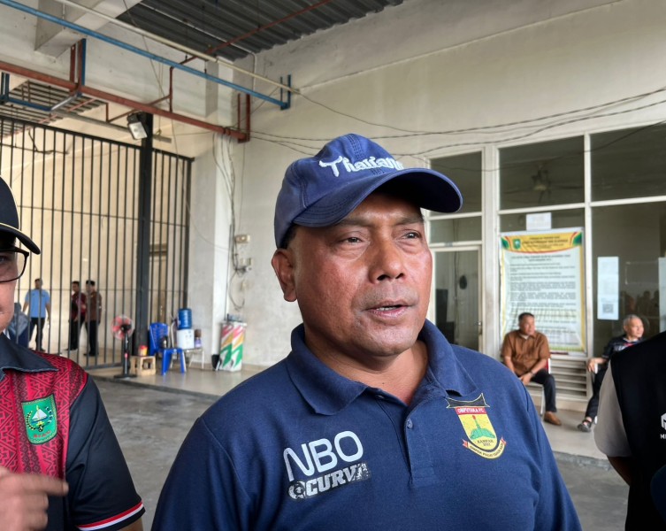 Sesuai Arahan Plt Gubri, Kadispora Segera Benahi Stadion Utama Riau