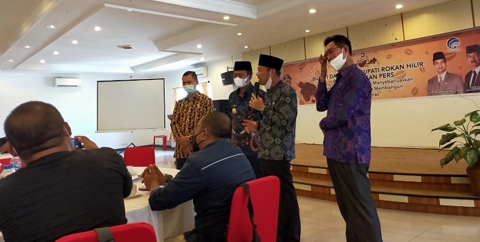 Coffee Morning Dengan Insan pers, Ini Harapan Bupati Rohil