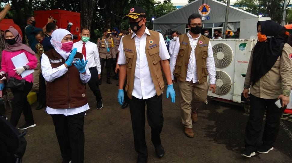 Tak Mau Respon Marah-marah Risma Soal Mobil PCR Bantuan BNPB, Doni Monardo Malah Apresiasi Khofifah Telepon Jam 23.30 WIB