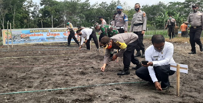 Polres Kampar Launching Gerakan Jaga Kampung Program Kampung Tangguh Nusantara di Desa Laboy Jaya
