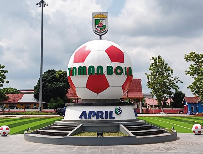 Kolaborasi Pemkab Pelalawan dan PT RAPP Hadirkan RTH Taman Bola Pangkalan Kerinci