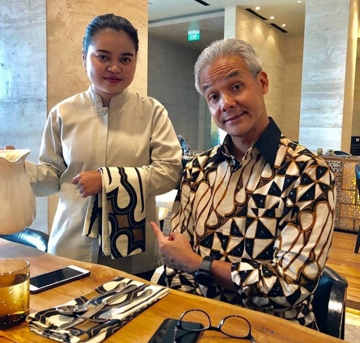 Baju Batiknya Mirip Serbet Restoran, Ganjar: Ada yang Mau Dilap?