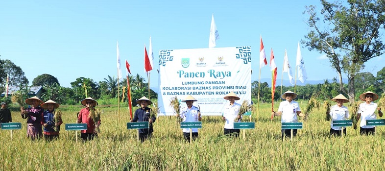 Wabup Rohul Hadiri Panen Raya Lumbung Pangan Program Pemberdayaan Ekonomi Masyarakat Desa