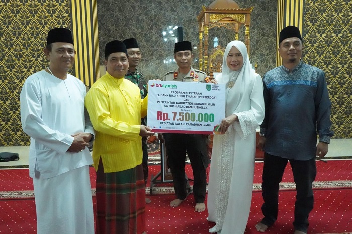 Wakil Bupati Inhil Gelar Buka Puasa Bersama dan Serahkan Santunan