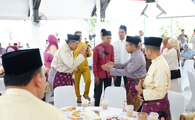 Bupati Siak Silturahmi Idul Fitri ke Kediaman Gubernur