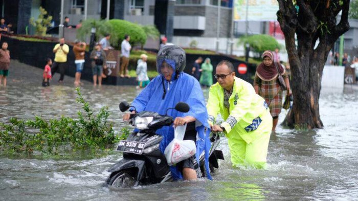 ONDEHHHH...Hari Ini BMKG Prediksi Hujan Turun Merata di Riau