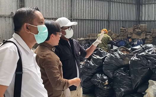 Bupati Zukri Tinjau Tempat Pengolah Sampah di Taman Safari Bogor