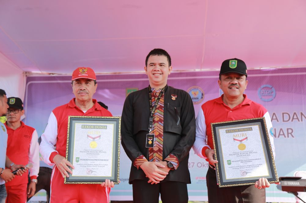 Riau Pecahkan Rekor Dunia MURI Deklarasi Anti Narkoba