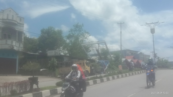 Sejumlah Atap Rumah milik Warga  Sungai Jering Berterbangan Akibat Angin Kencang
