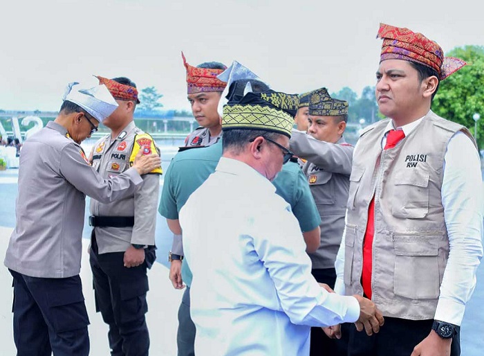 Sekdakab Siak Hadiri Launching Polisi RW: Berikan Perlindungan pada Warga...