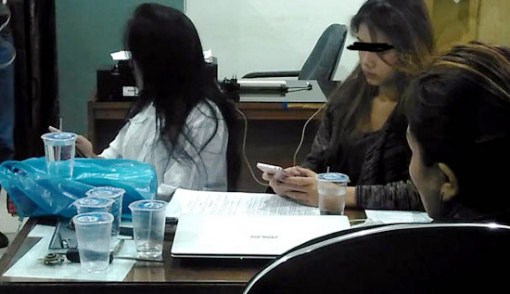 Temani Tamu Karaoke, 2 Remaja Cantik Ini Dibayar Rp70 Ribu Per Jam