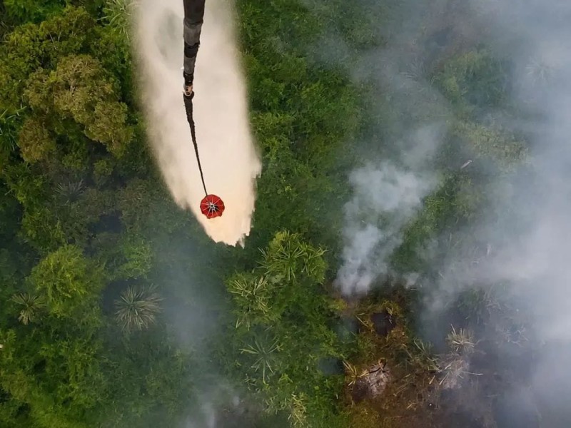 Heli WB dan OMC Gempur Karhutla Inhu, Inhil, dan Meranti