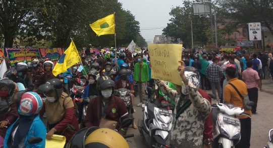 Mahasiswa dan Pemuda di Dumai Turun ke Jalan Suarakan Tolak Pengesahan RKUHP dan RUU KPK