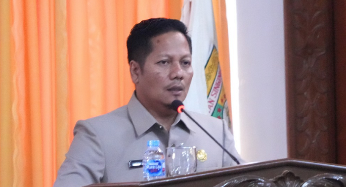 Pemkab Kuansing Sampaikan Jawaban Pemerintah terhadap Pandangan Umum Fraksi DPRD Terkait APBDP