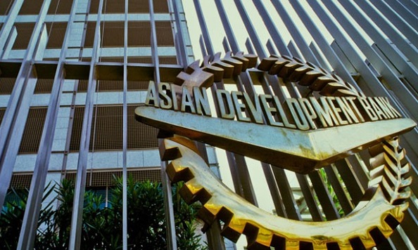 ADB Ramal Ekonomi RI Baru Balik ke 5% di 2022, Untuk Tahun 2021...