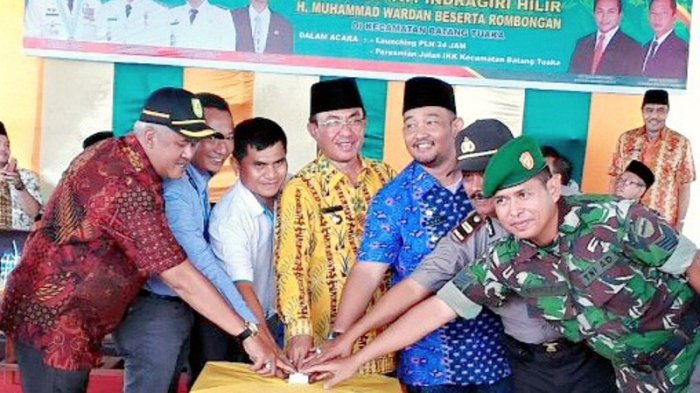 Kini, Masyarakat Kecamatan Batang Tuaka Sudah Bisa Menikmati Listrik 24 Jam