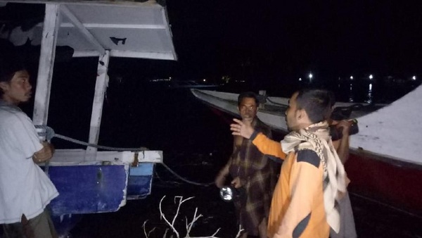 Air Laut Naik Hampir Satu Meter, Warga Lombok Utara Mengungsi