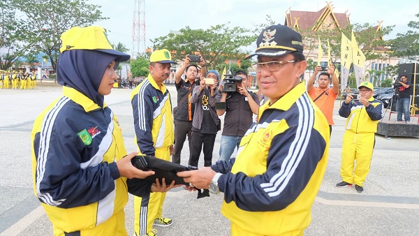 Bupati Inhil Lepas Kontingen Olahraga Ikuti Porprov Riau ke-9 Tahun 2017 di Kampar