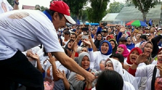Ribuan Massa Ramaikan Jalan Santai PAN Bersama Syamsuar-Edi Natar