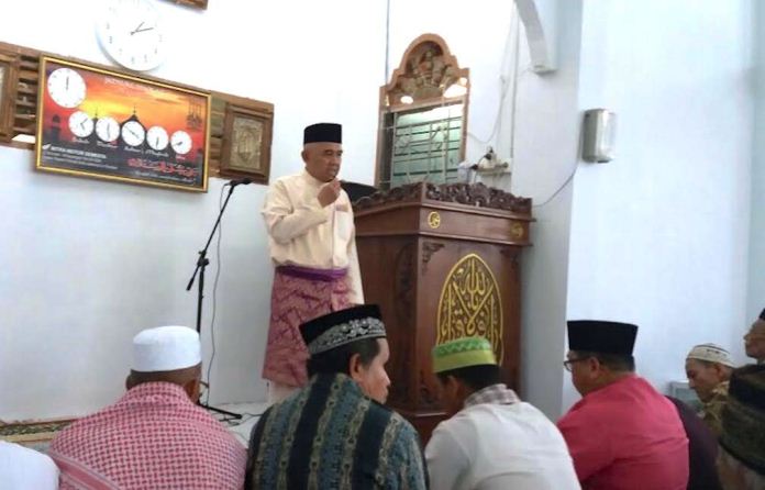 Gubri Serahkan Bantuan Rp25 Juta untuk Masjid Al Mukminin Rumbai