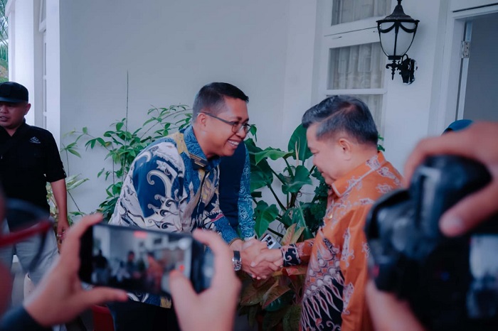 Pemkab Rohil: Perjalanan Wabup ke Sumbar Menyalurkan Bantuan Bencana Pakai Dana Pribadi