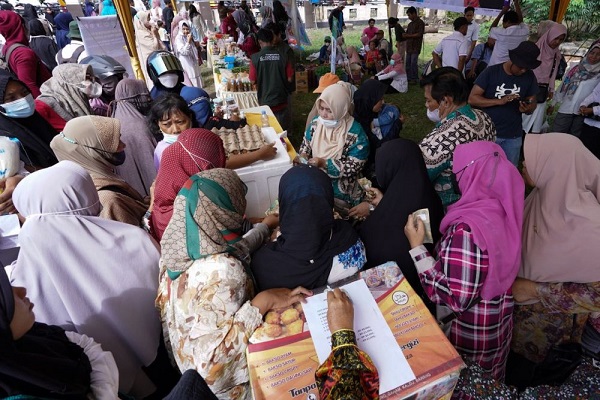 Pasar Murah di Dumai Diserbu Ribuan Warga