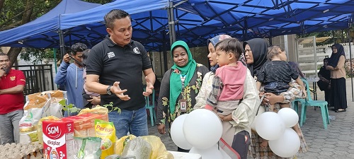 Serahkan Bantuan,  Maisisco Doakan Anak Stunting Kelak Jadi Pemimpin