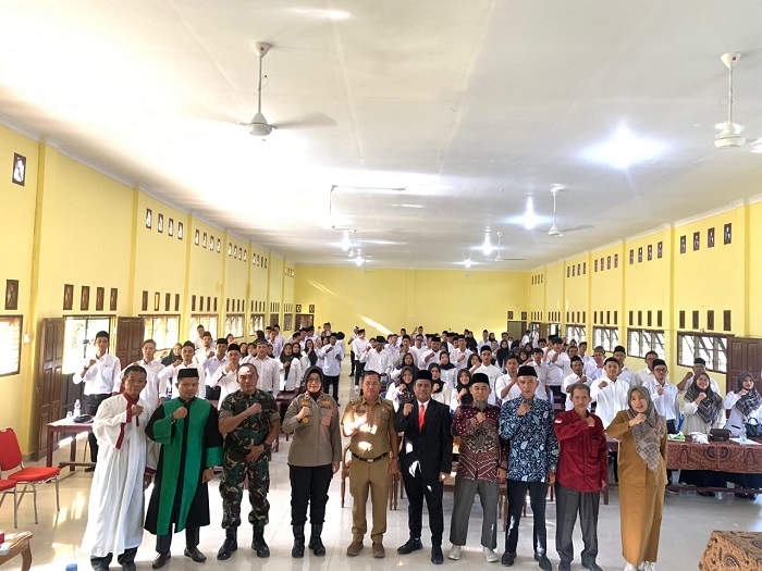 Panwascam Tapung Lantik 156 Pengawas TPS Untuk Pilkada Serentak Tahun 2024
