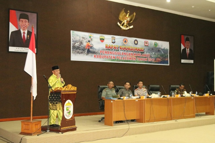 Bupati Harris Harapkan Peranan Aktif Semua Pihak dalam Penggulangan Karlahut