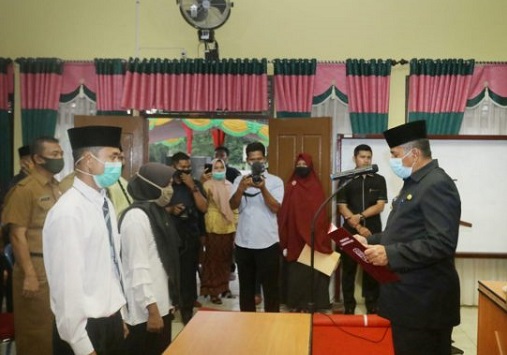 Lantik Bapekam Koto Ringin dan Merempan Hilir, Alfedri: Gunakan Anggaran untuk Ekonomi dan Kesehatan di Masa Pandemi Covid-19